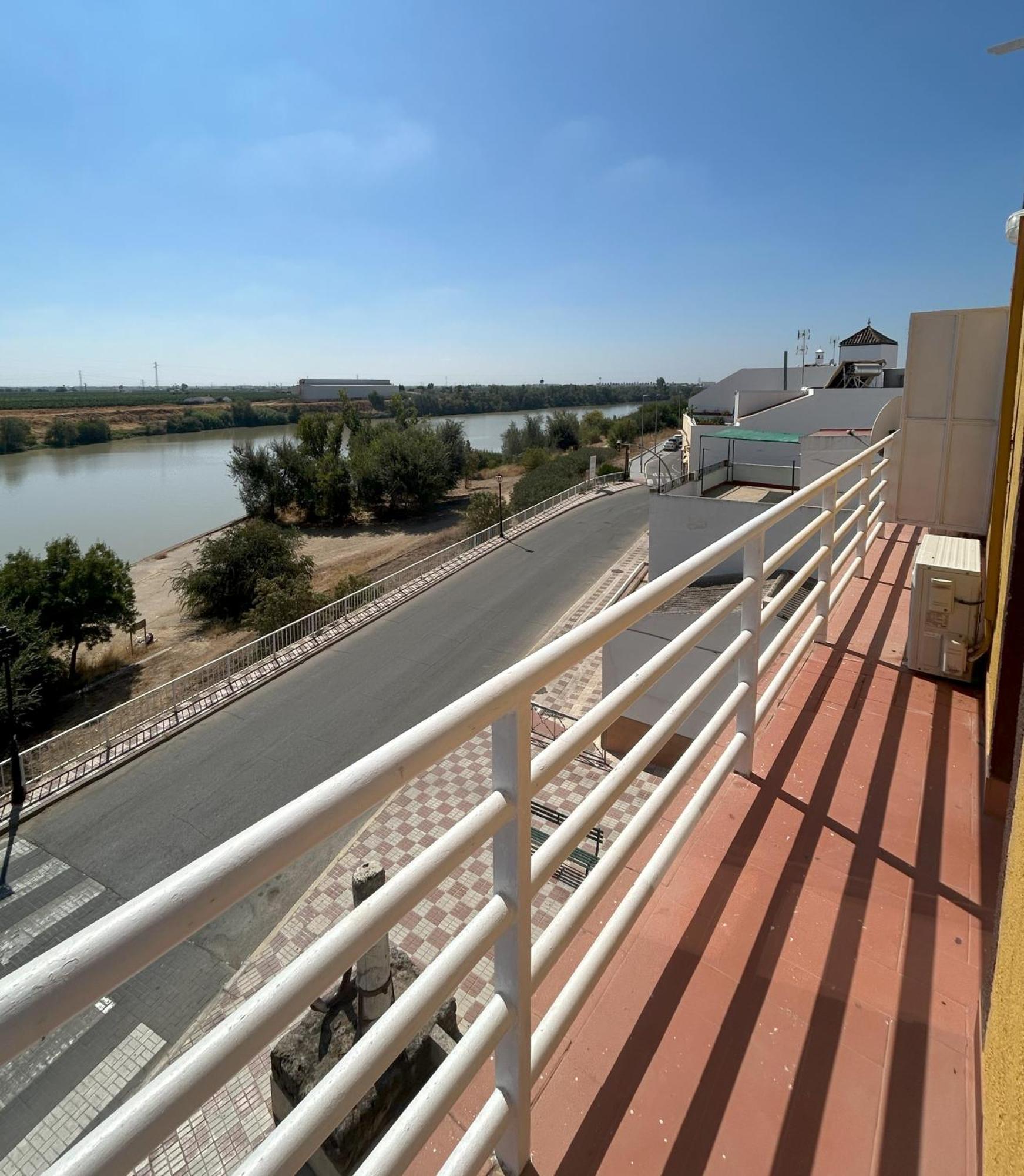 El Ancla Alcala del Rio Exterior foto