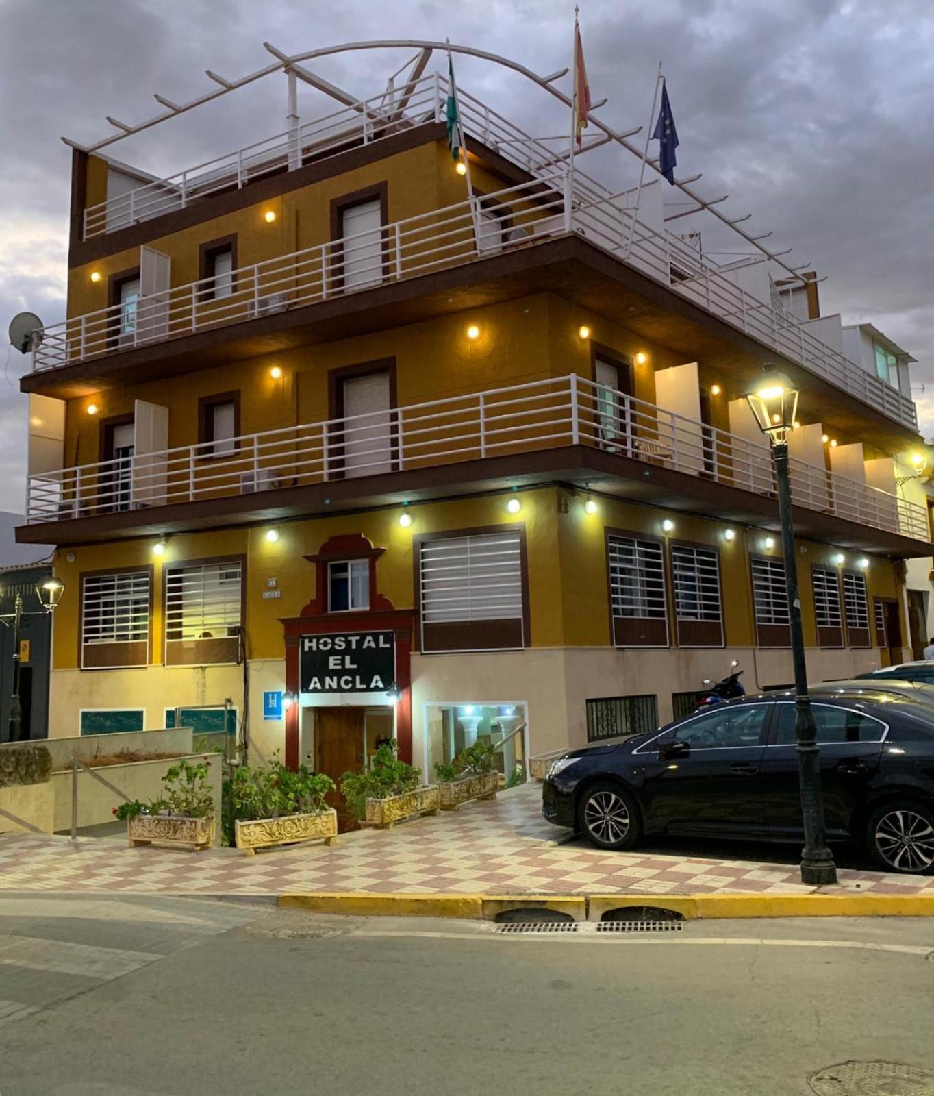 El Ancla Alcala del Rio Exterior foto